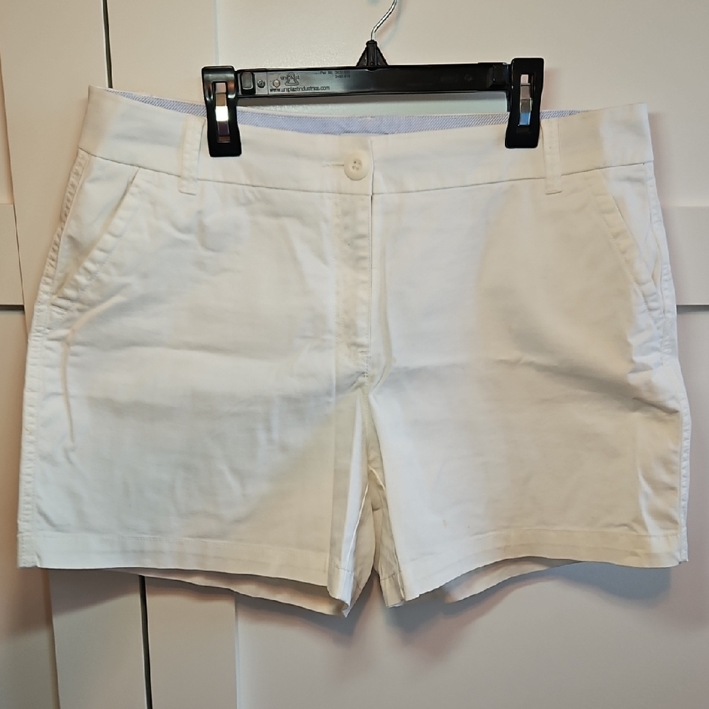 Crown & Ivy Cream Women's Shorts